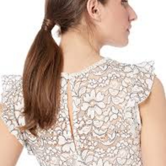 🌸Three Dots corded lace flounce sleeve top - Picture 2 of 11